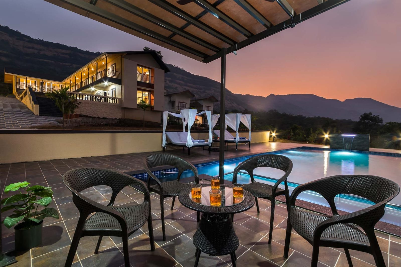 seascape-villa image